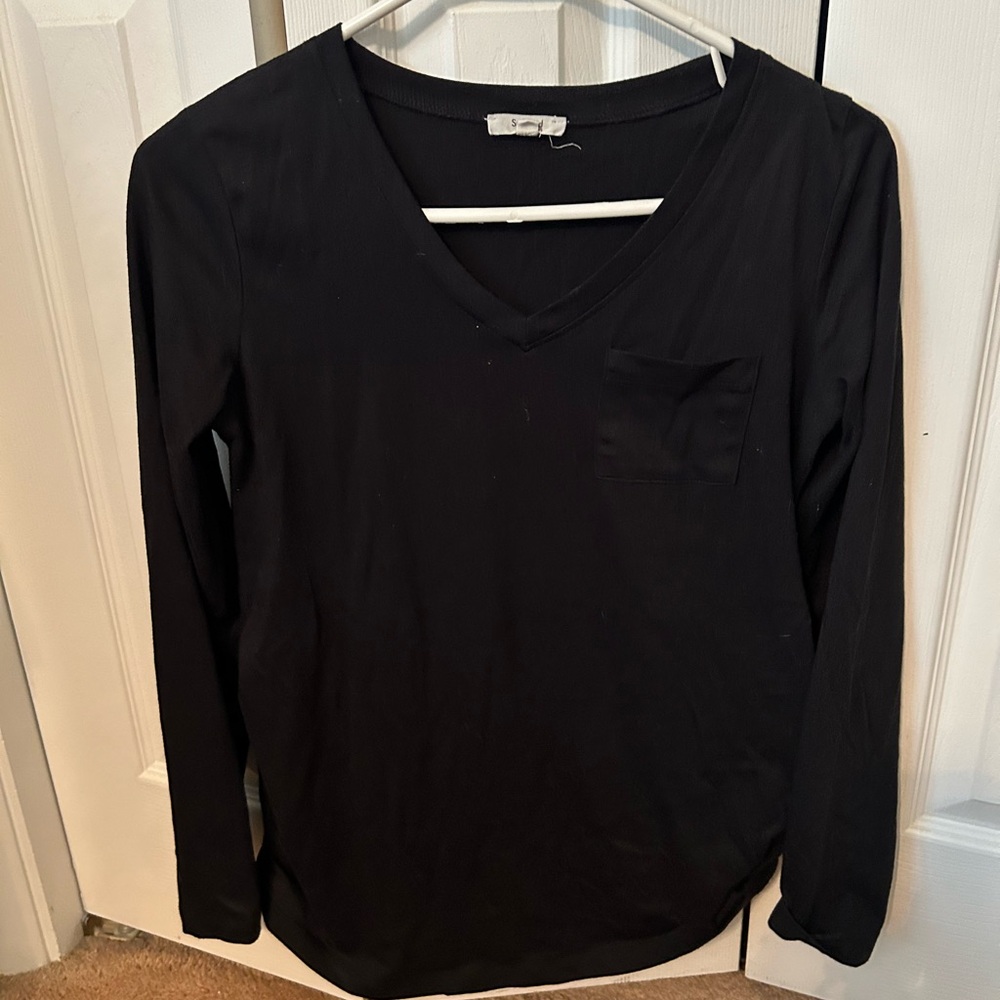 Splendid black long sleeve maternity top